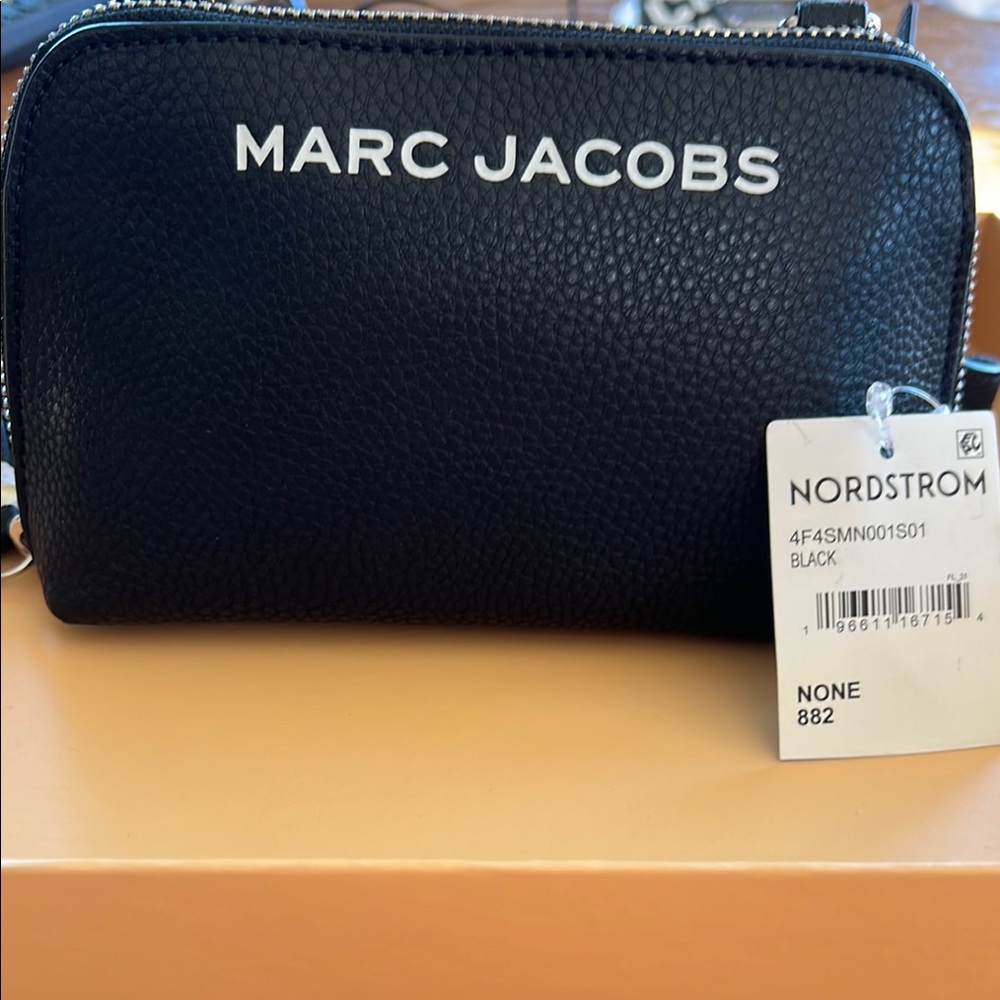Marc Jacobs Black Pebbled Crossbody Leather Bag